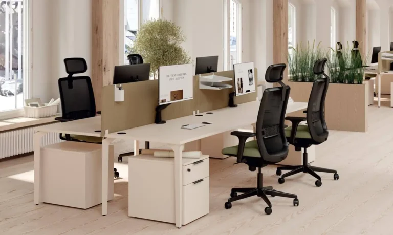 agencement-mobilier-bureau-fauteuil-professionnel-volt-bureaux-paris-panneaux-ecrans-spatia-caissons-madera